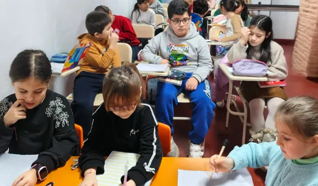 Bursa Gemlik'te kadın ve çocuklar için eğitimler devam ediyor