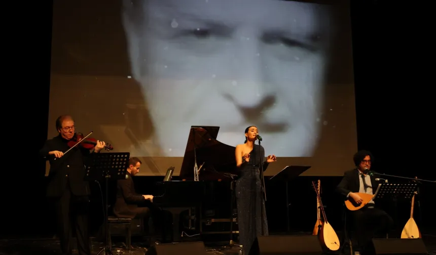 Nâzım Hikmet 124. yaşında Bursa Nilüfer'de konserle anıldı